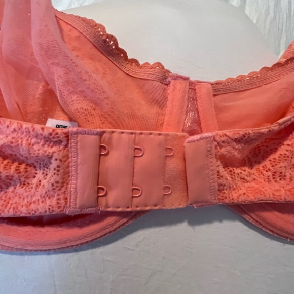 NWT B.Tempted Lace Bra and Thong set 36DD Bra and Medium Thong in bright Coral - Picture 7 of 14